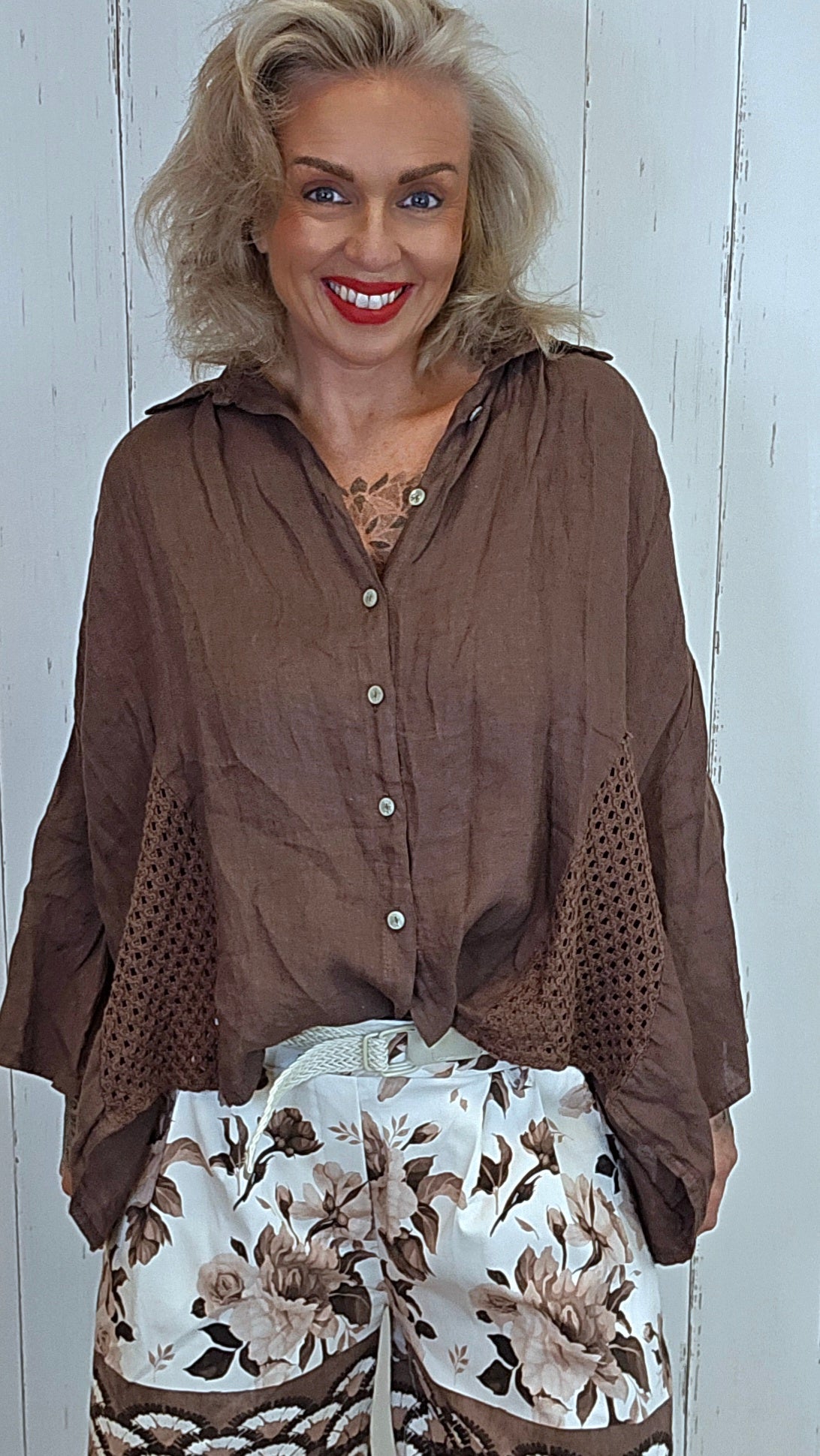Tanja linskjorte med Hekledetaljer brun