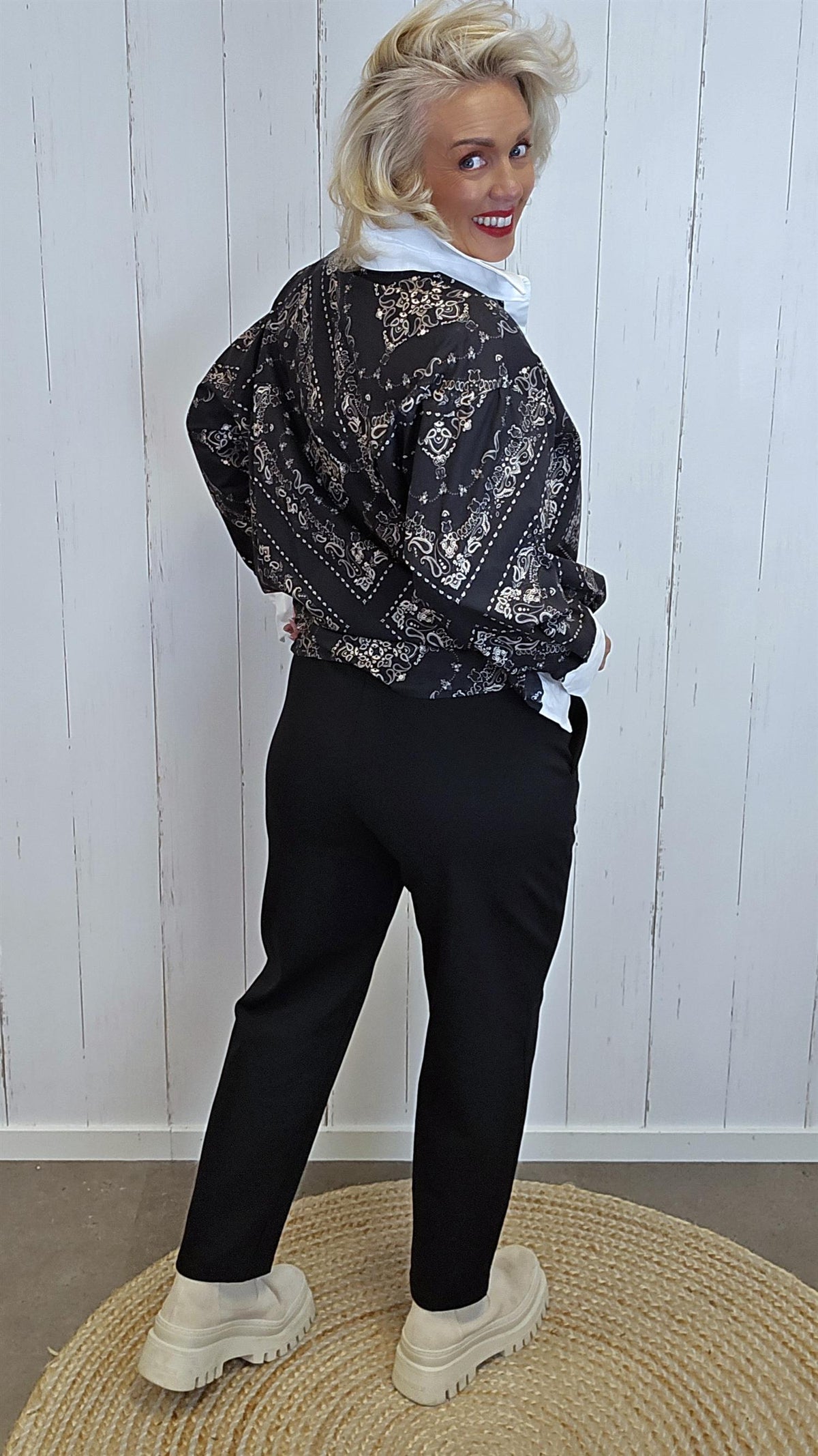 Ada penbukse barrel-modell svart