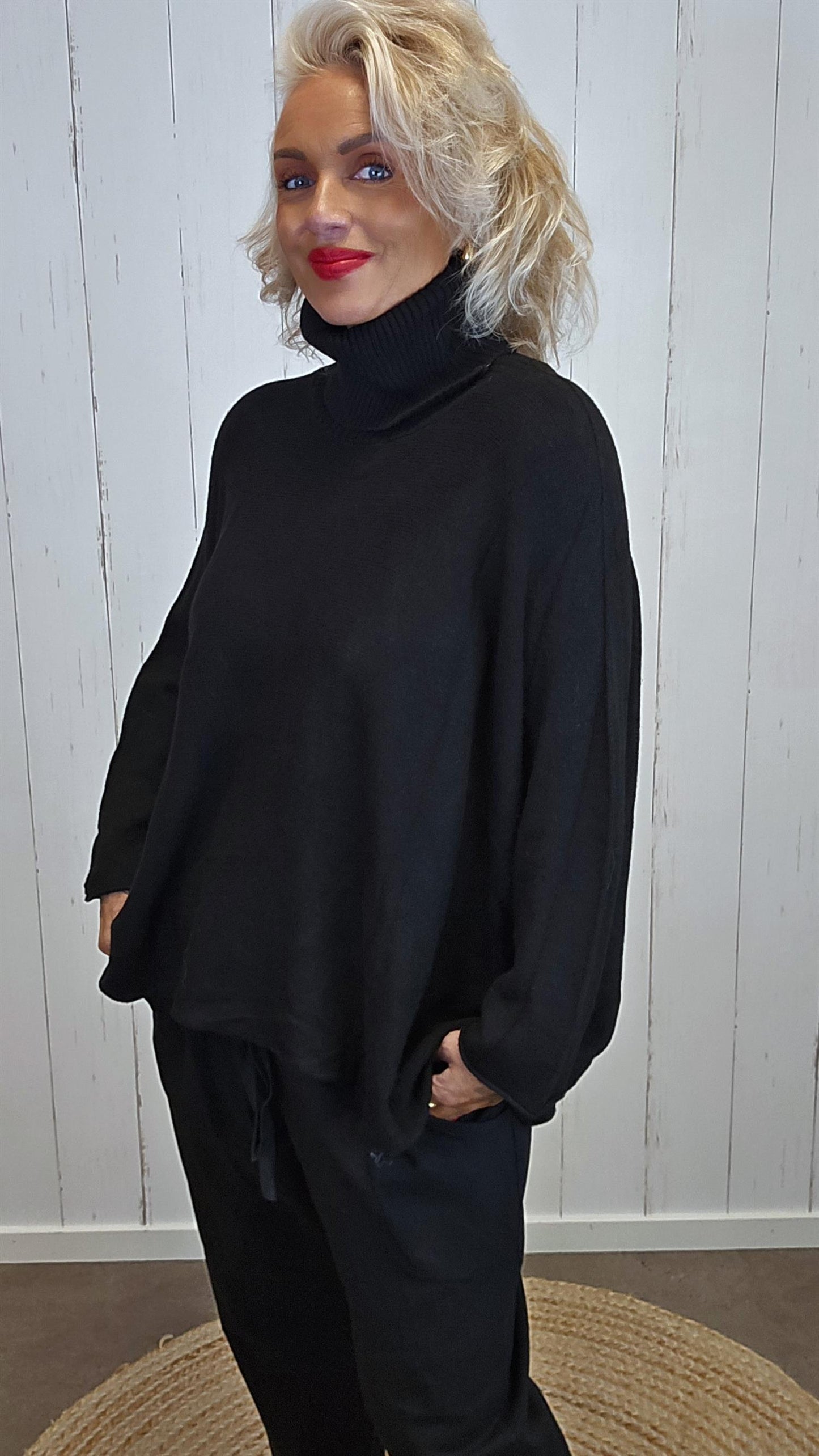 Kajsa Genser svart