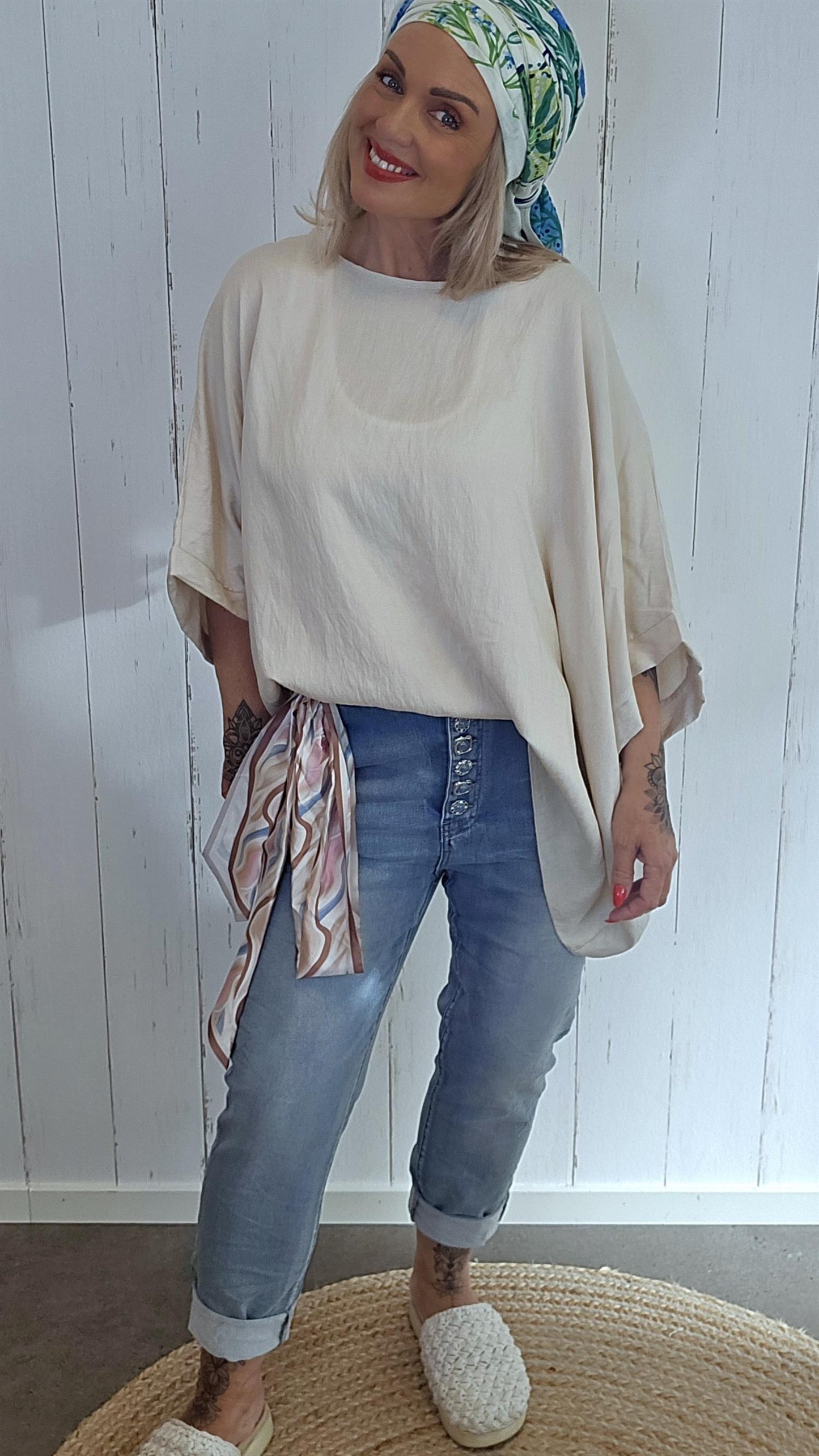 Poncho topp med skjerf beige