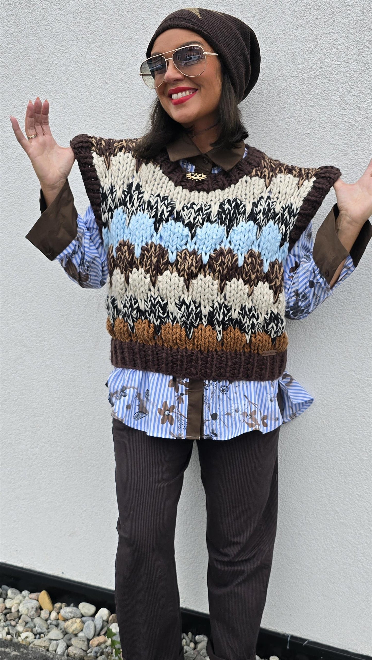 Lovena strikket vest brun