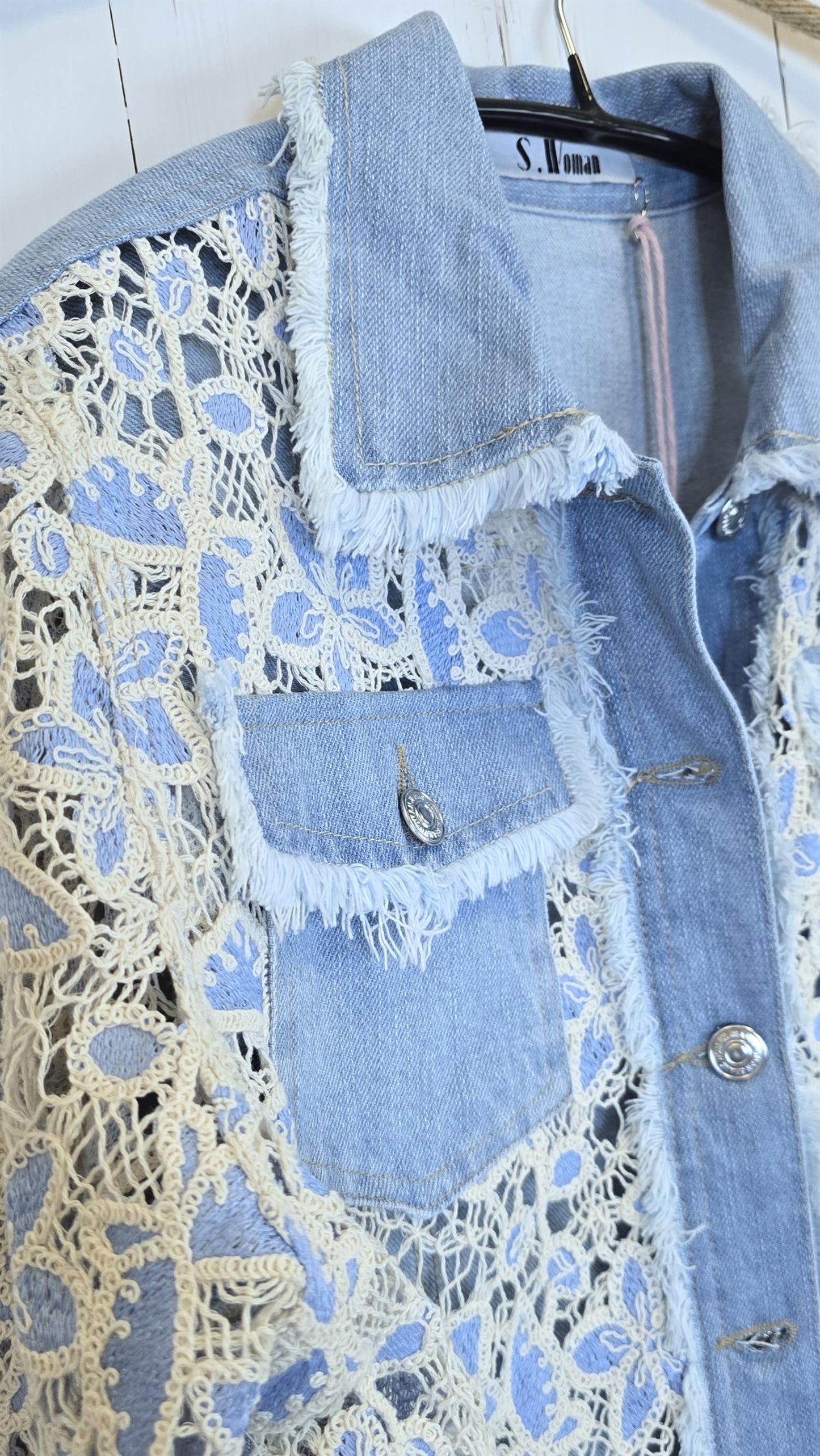 Alma blondedongerijakke lyseblå