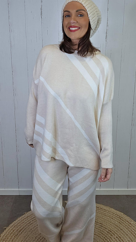 Eline beige strikkesett i myk viskosemix