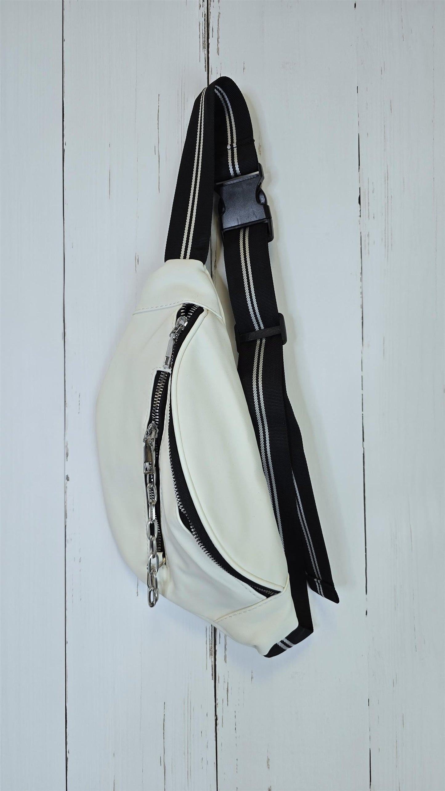 Julia belte veske hvit