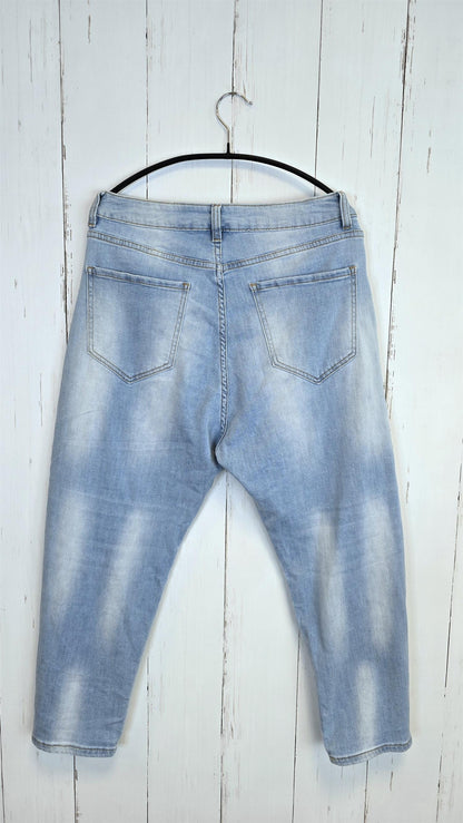 Emilie Jeans med patch og slitte detaljer