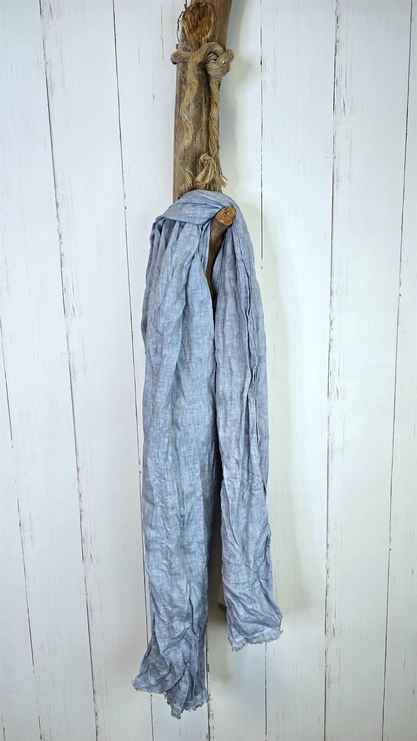 Nadja Lin Skjerf Blå