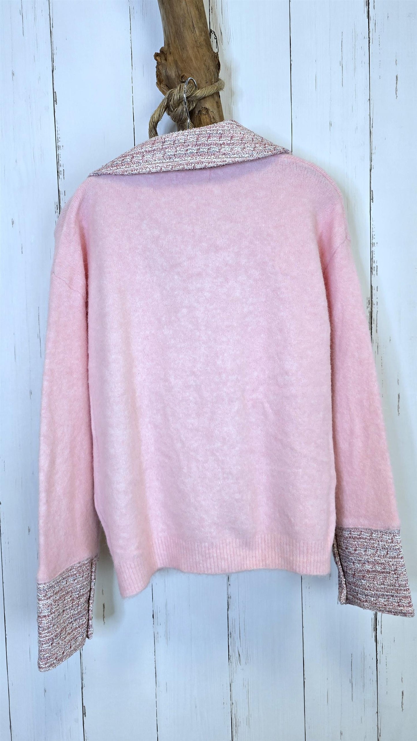 Rosita strikkegenser med tweed-detaljer rosa