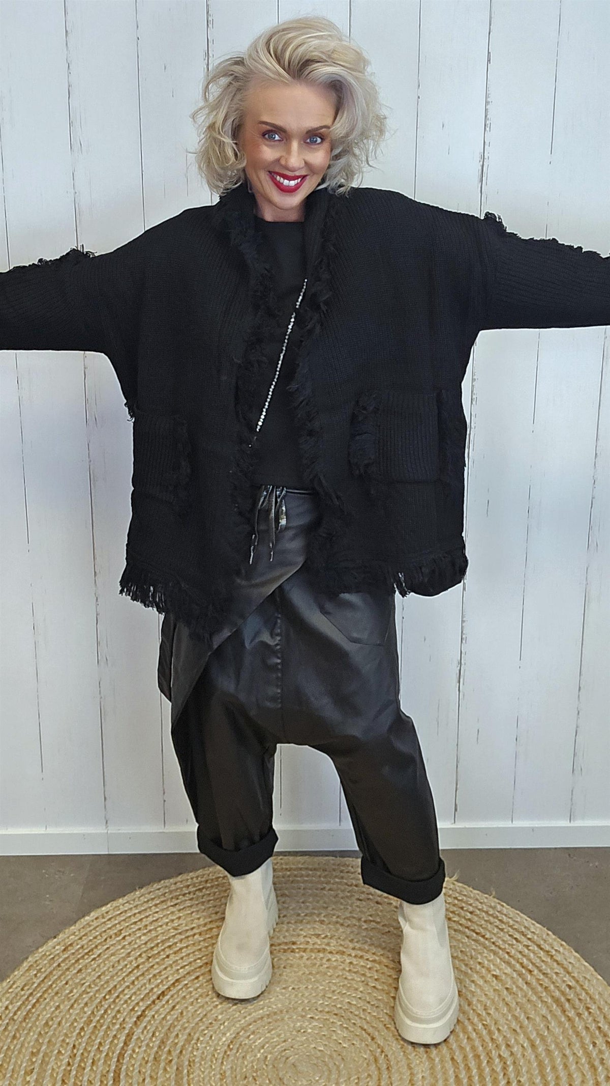 Wilma oversized strikkejakke svart