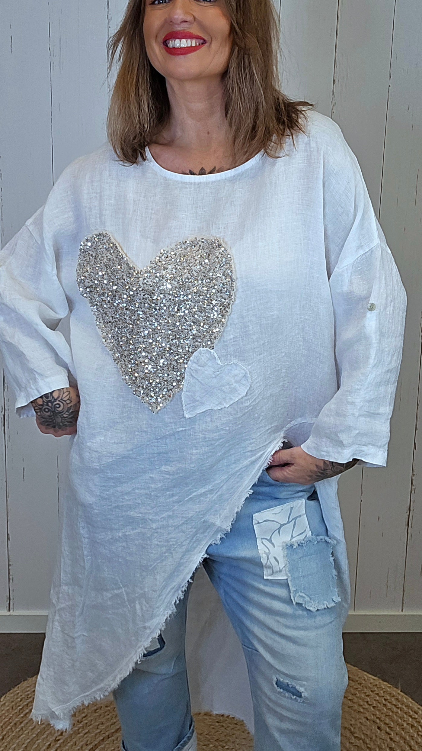 Silje lang bluse med paljetthjerte Hvit