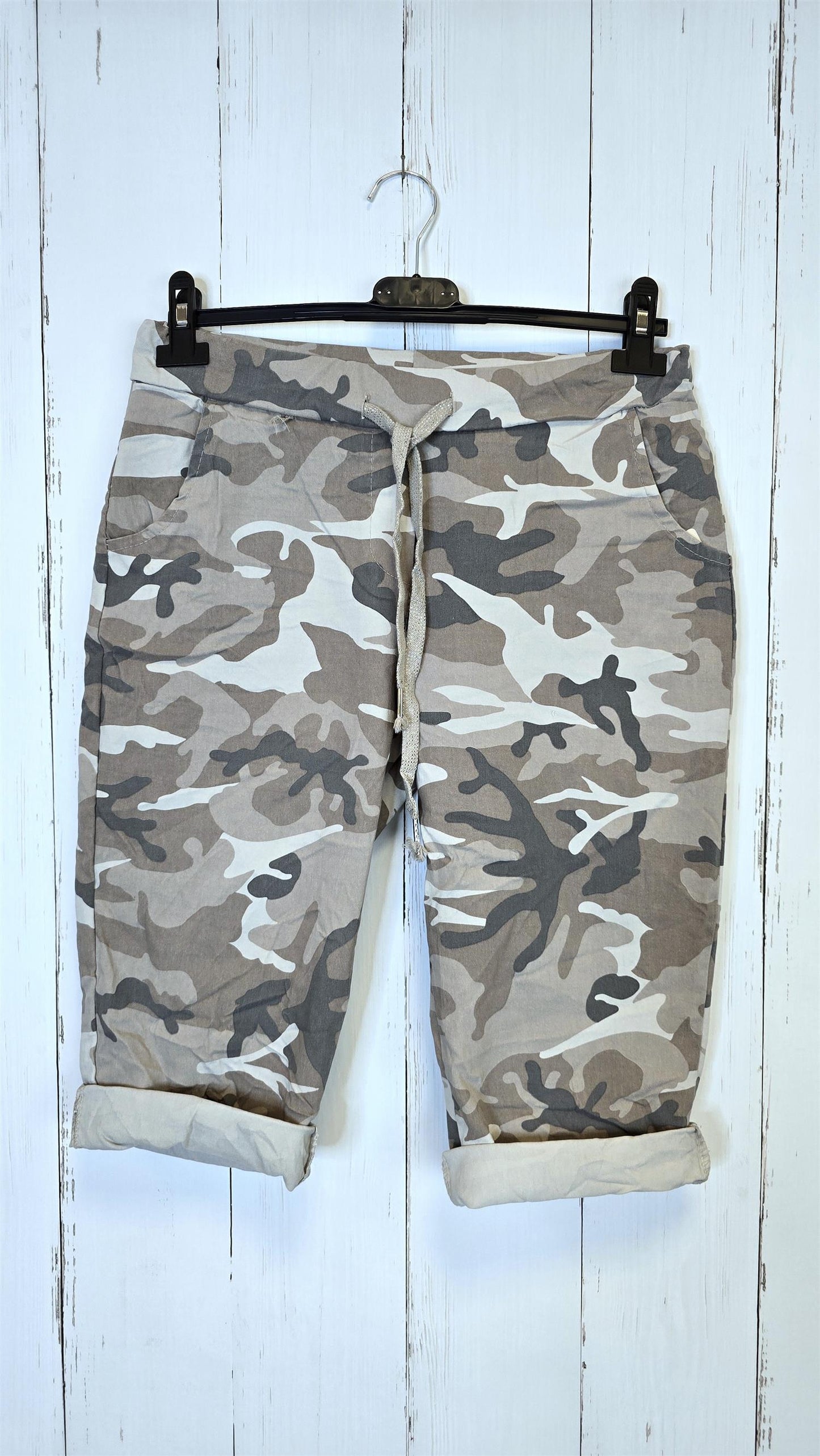 Amara shorts camo Beige