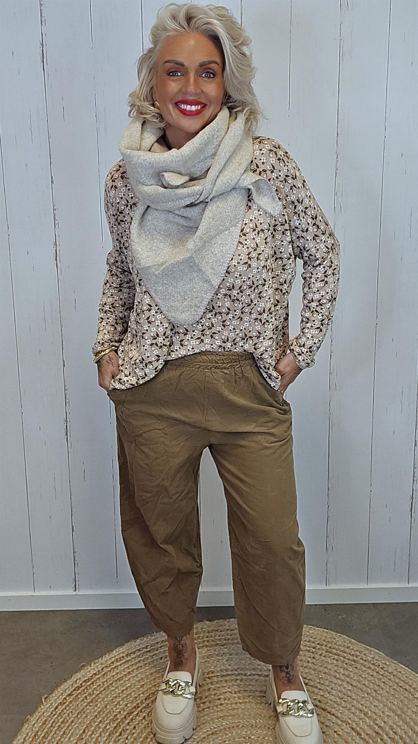 Trekantet skjerf varm beige