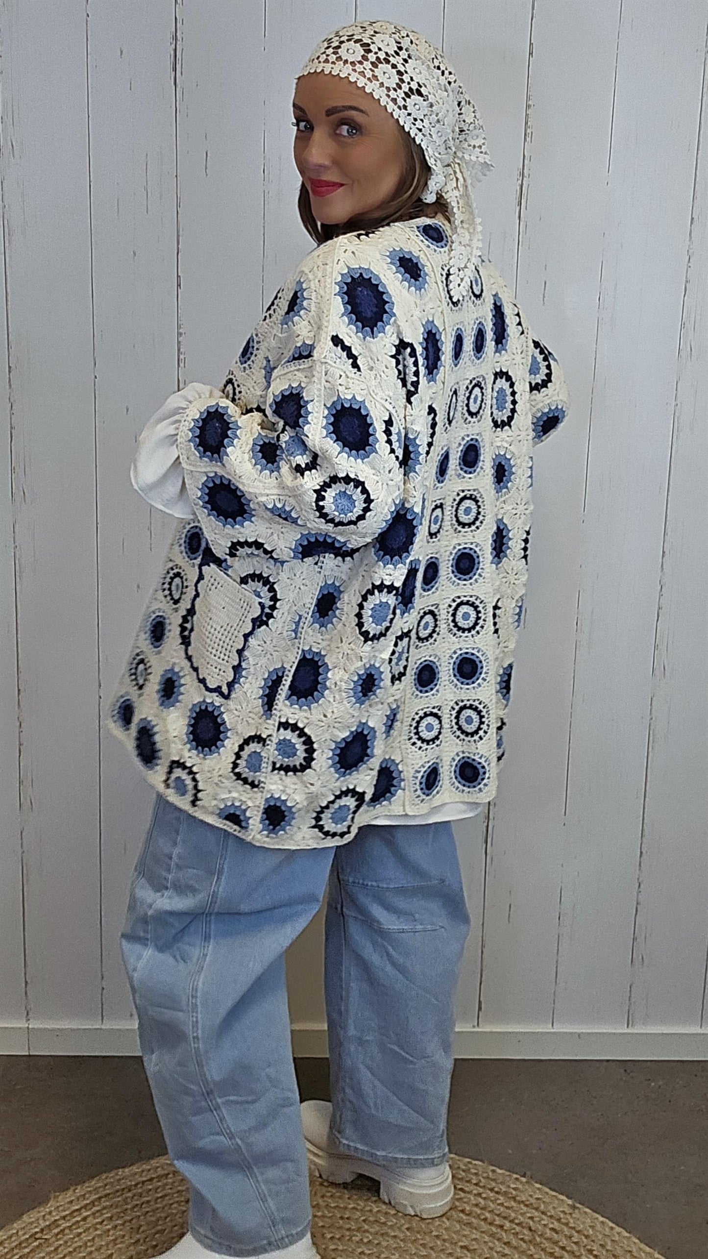 Cassandra crochet jakke blå