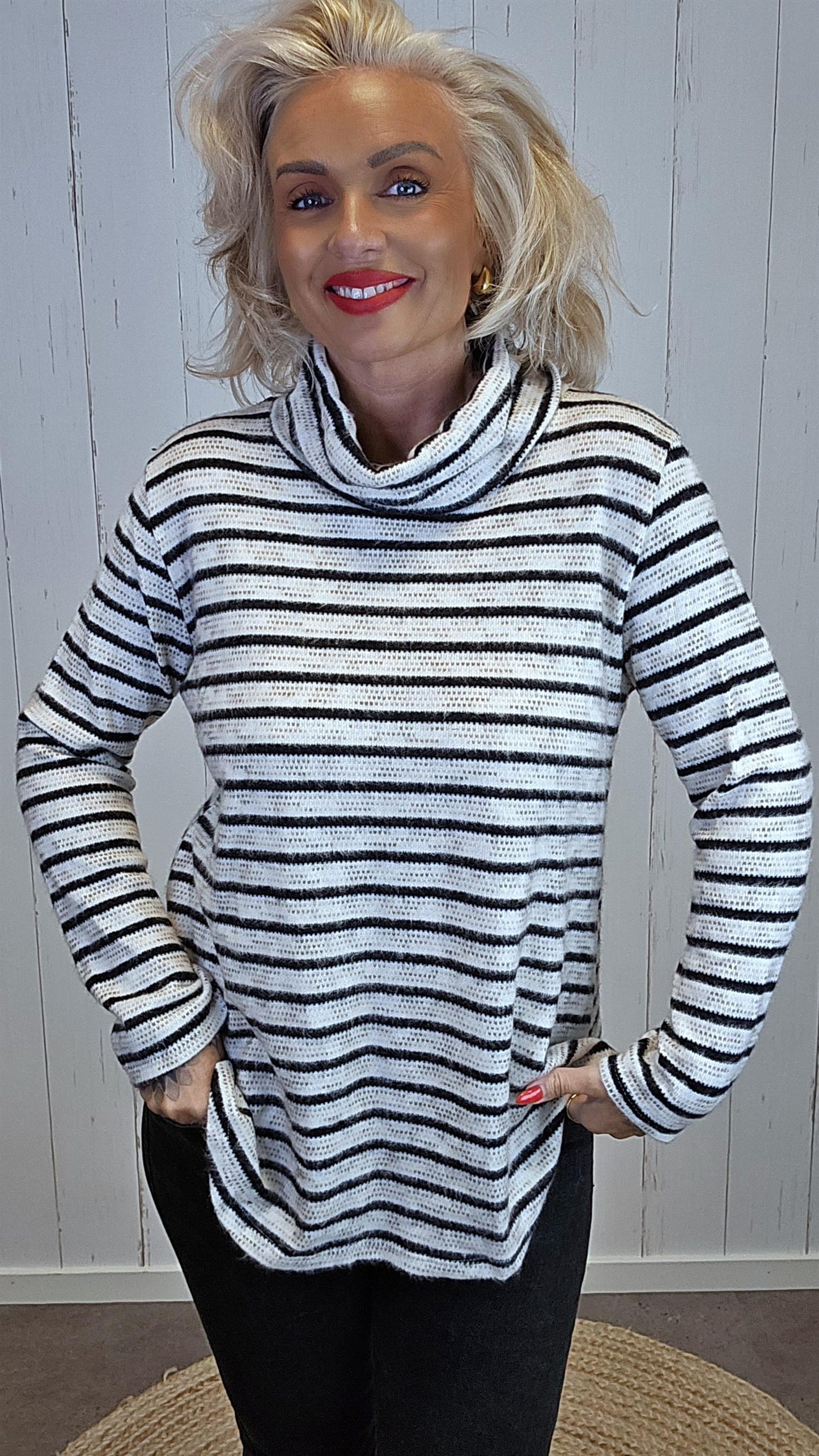Jonna genser striper svart