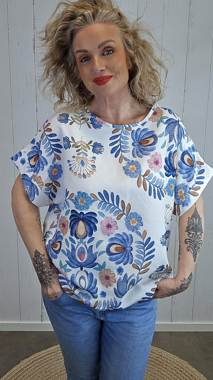 Elena topp med blomsterprint
