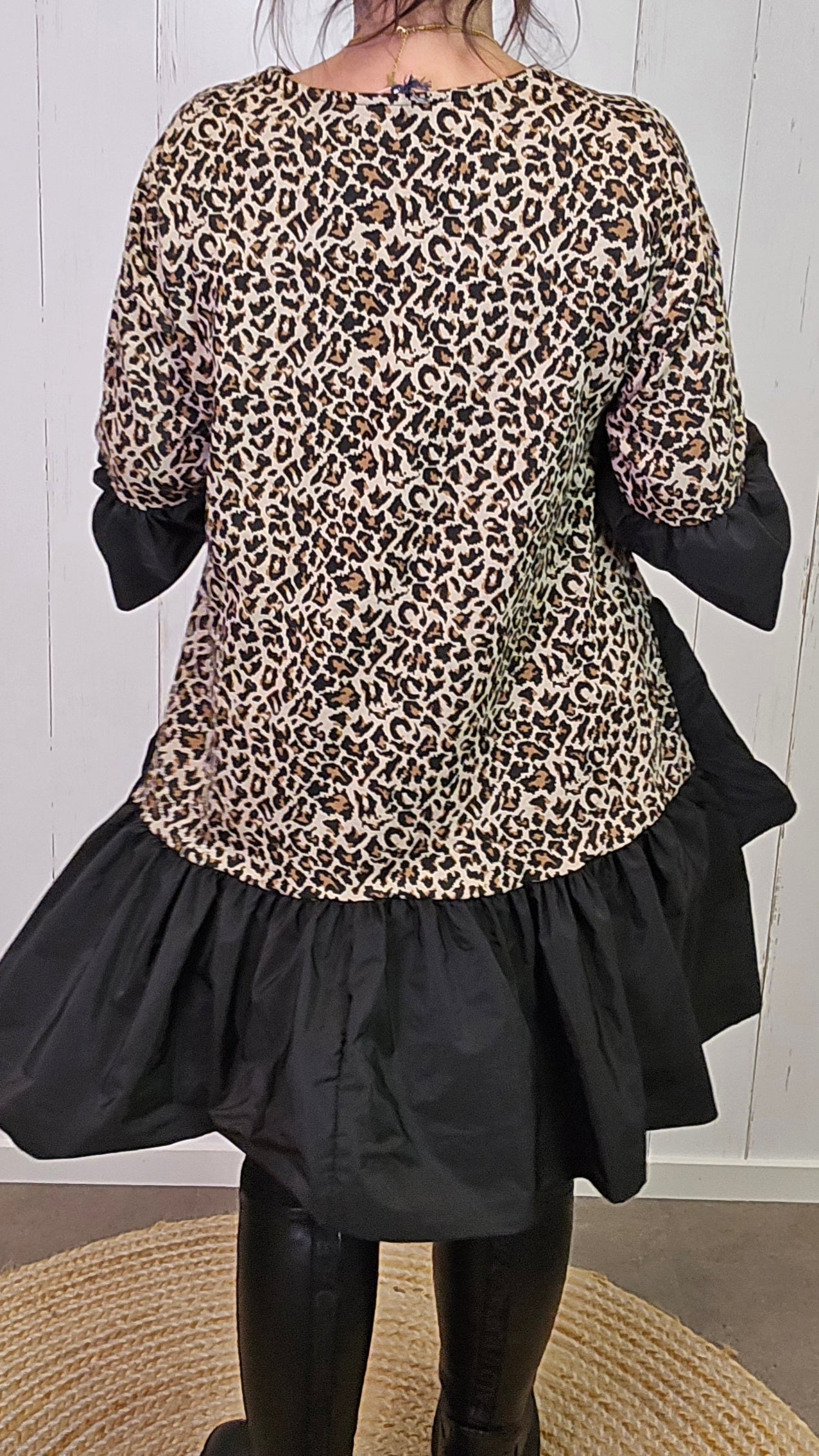 Liva leopardkjole