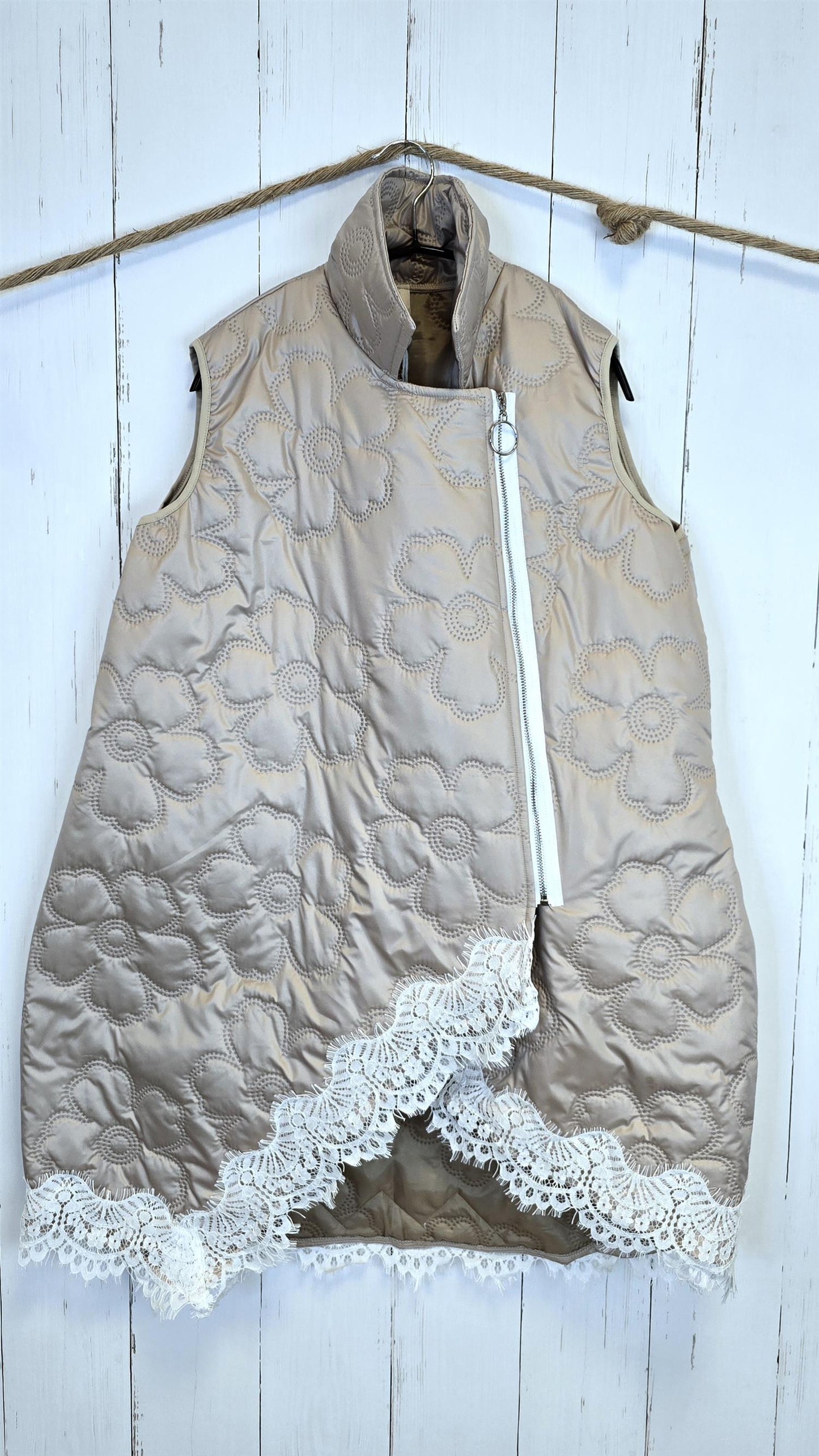 Ragna asymmetrisk vest beige