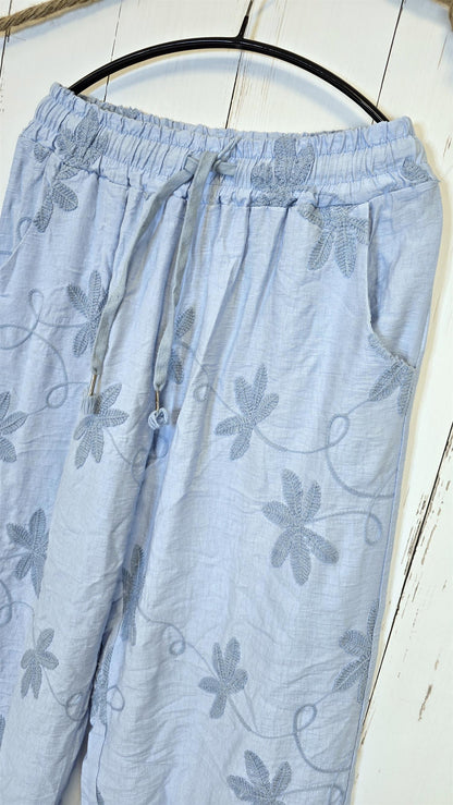 Selma blomsterbukse lyseblå