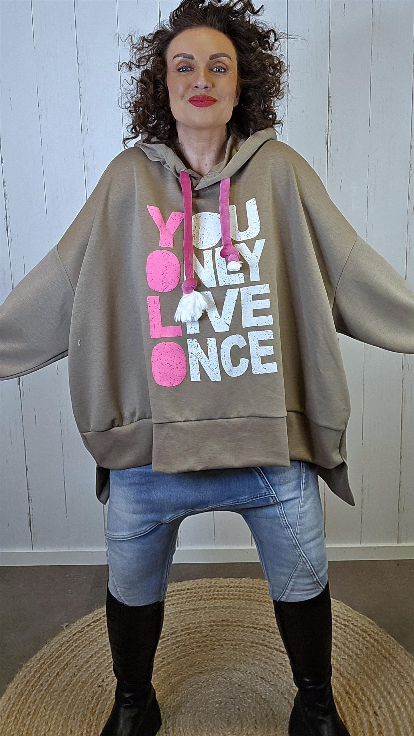 Ylva hettegenser camel