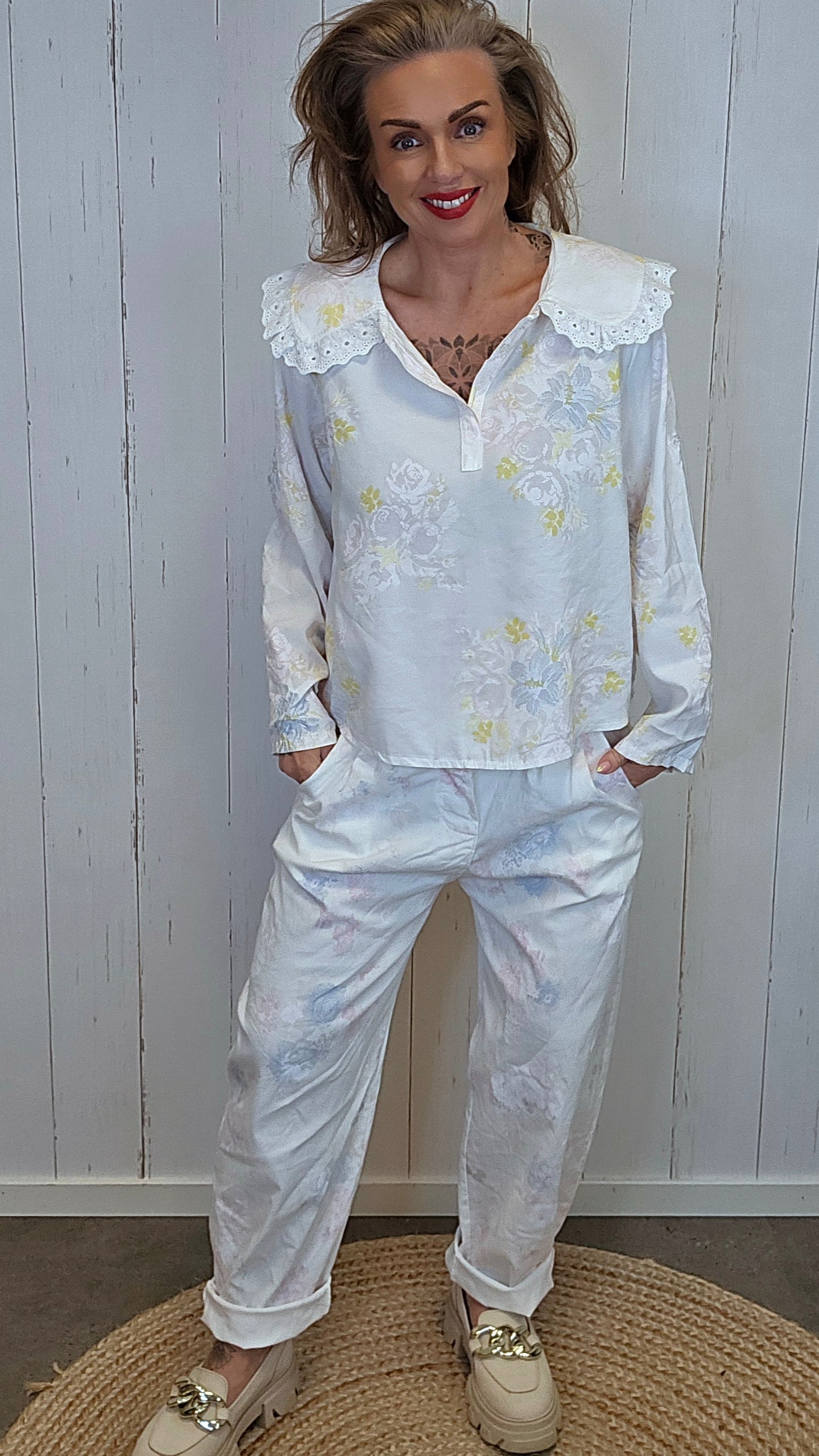 Elise blomsterbluse offwhite