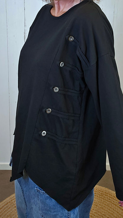 Tanja topp med militærinspirerte detaljer