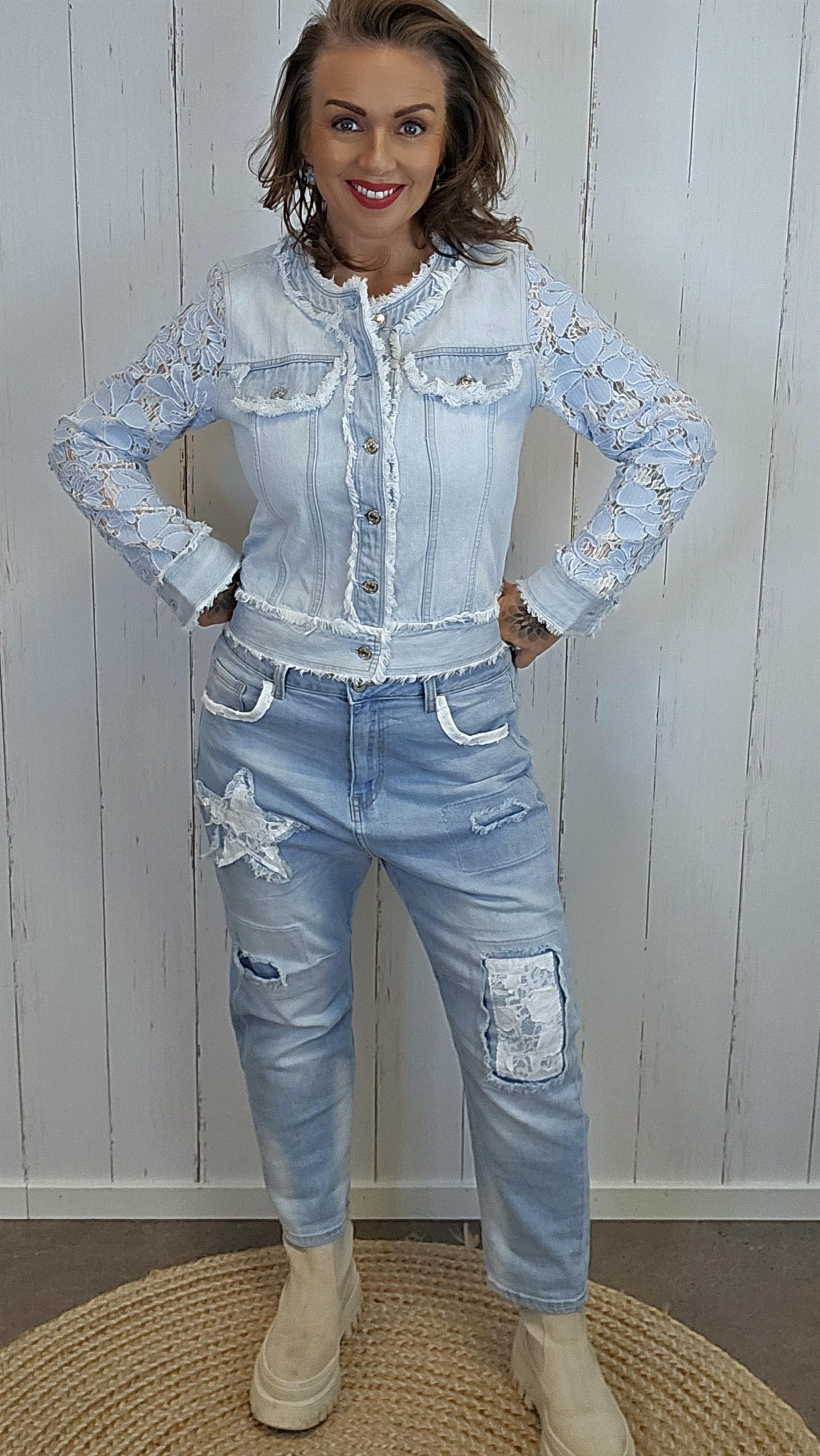 Pia denimjakke med blonder lysblå