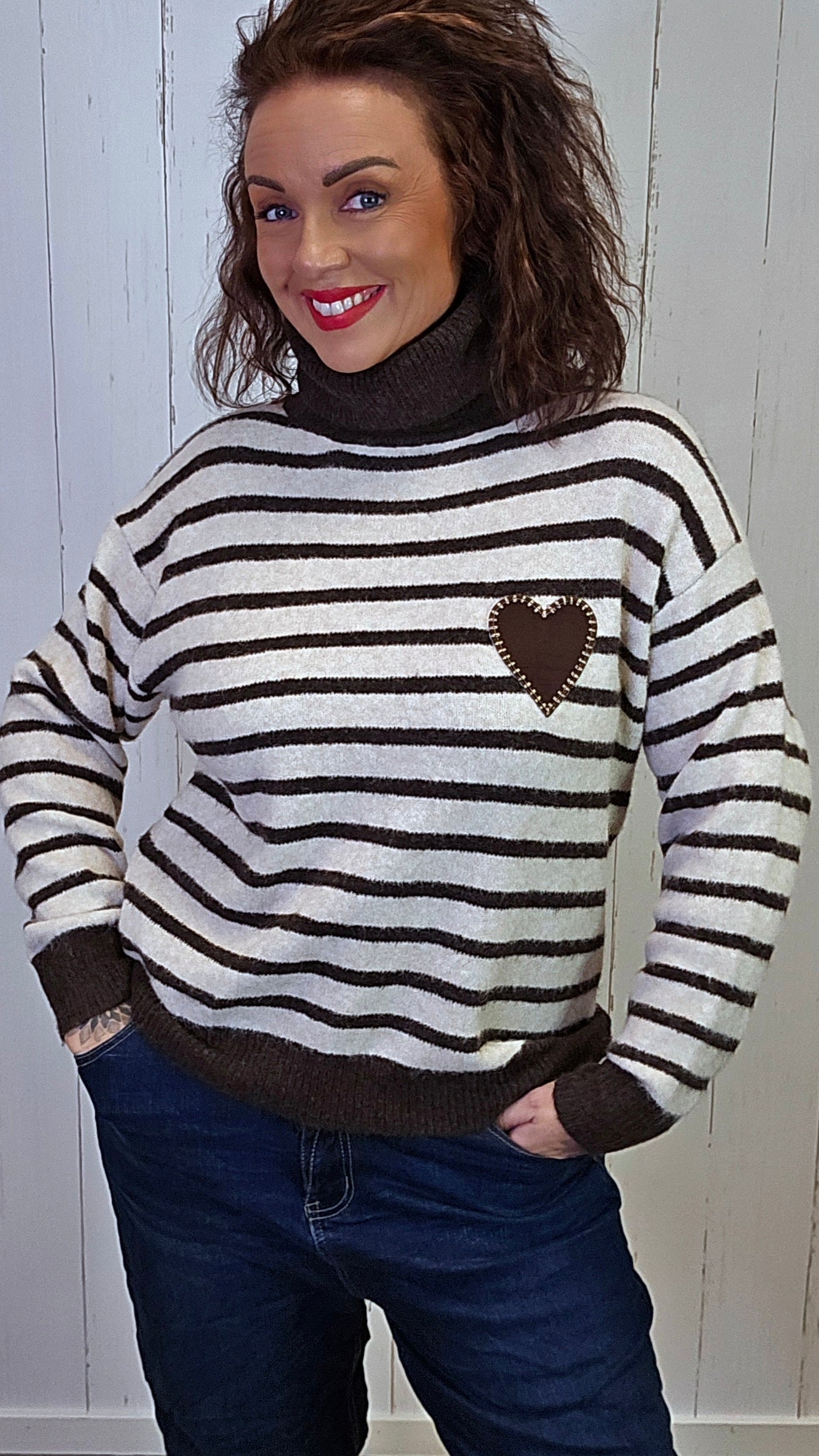 Emma To-i-én Genser Brunstripet