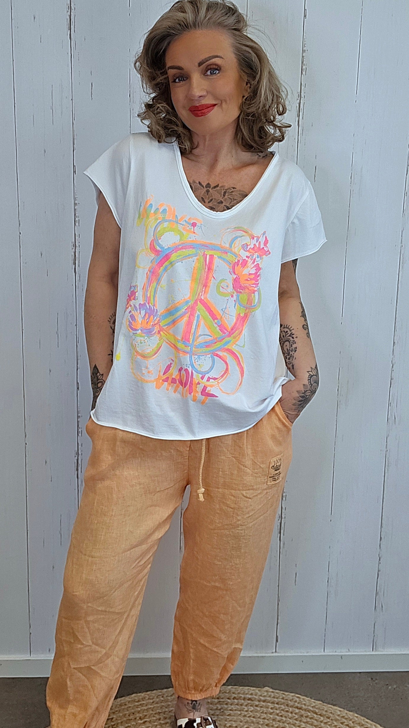 Bella t-skjorte peace hvit