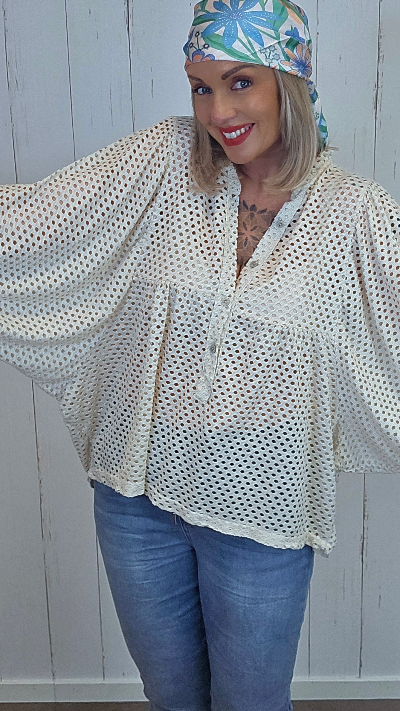 Carmen bluse beige