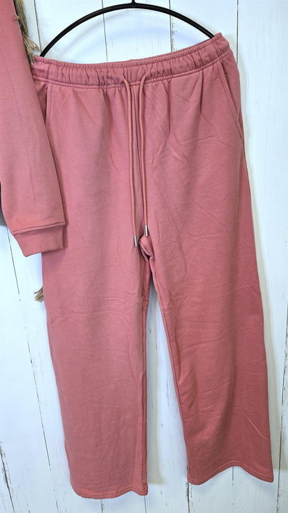 Caroline Joggesett mørk rosa