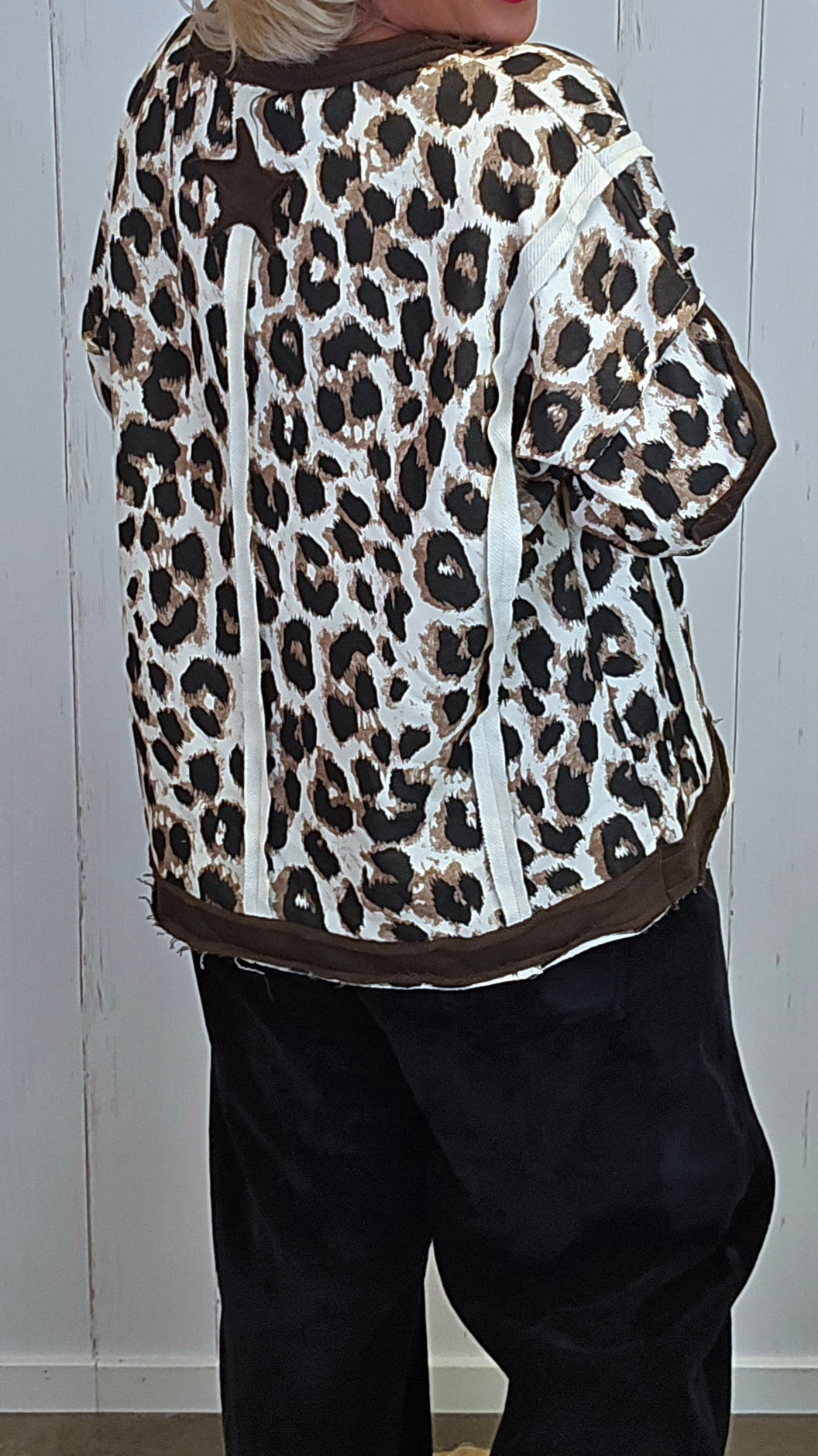 Cleo leopardgenser med stjerne creme