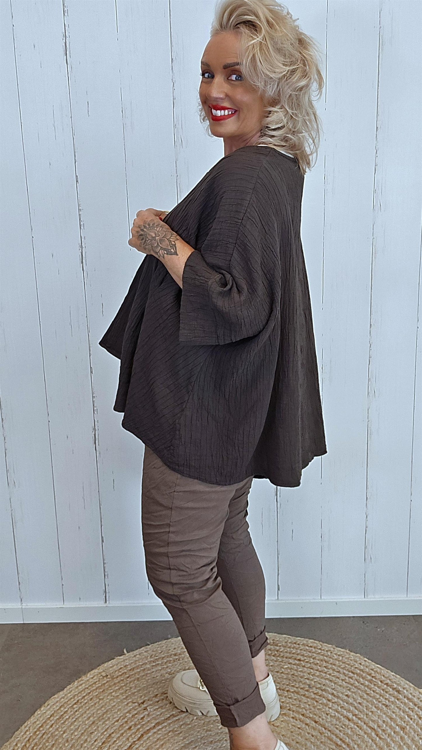 Belinda asymmetrisk jakke brun