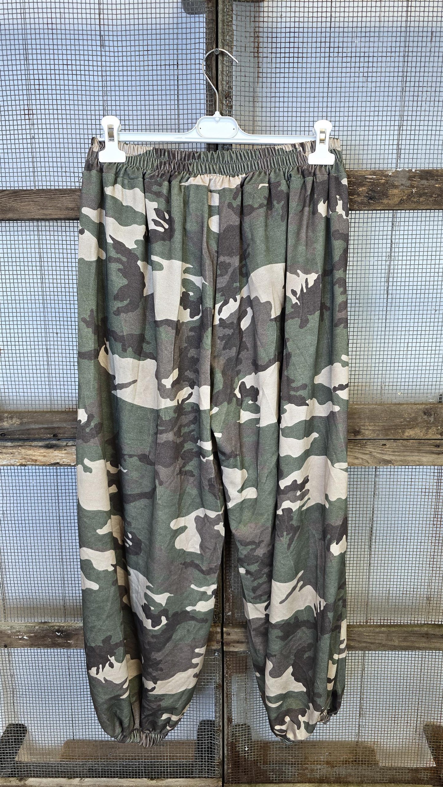 Olivia camo bukse med knyting