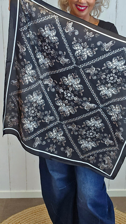 Petra pen skjerf med bandana mønster