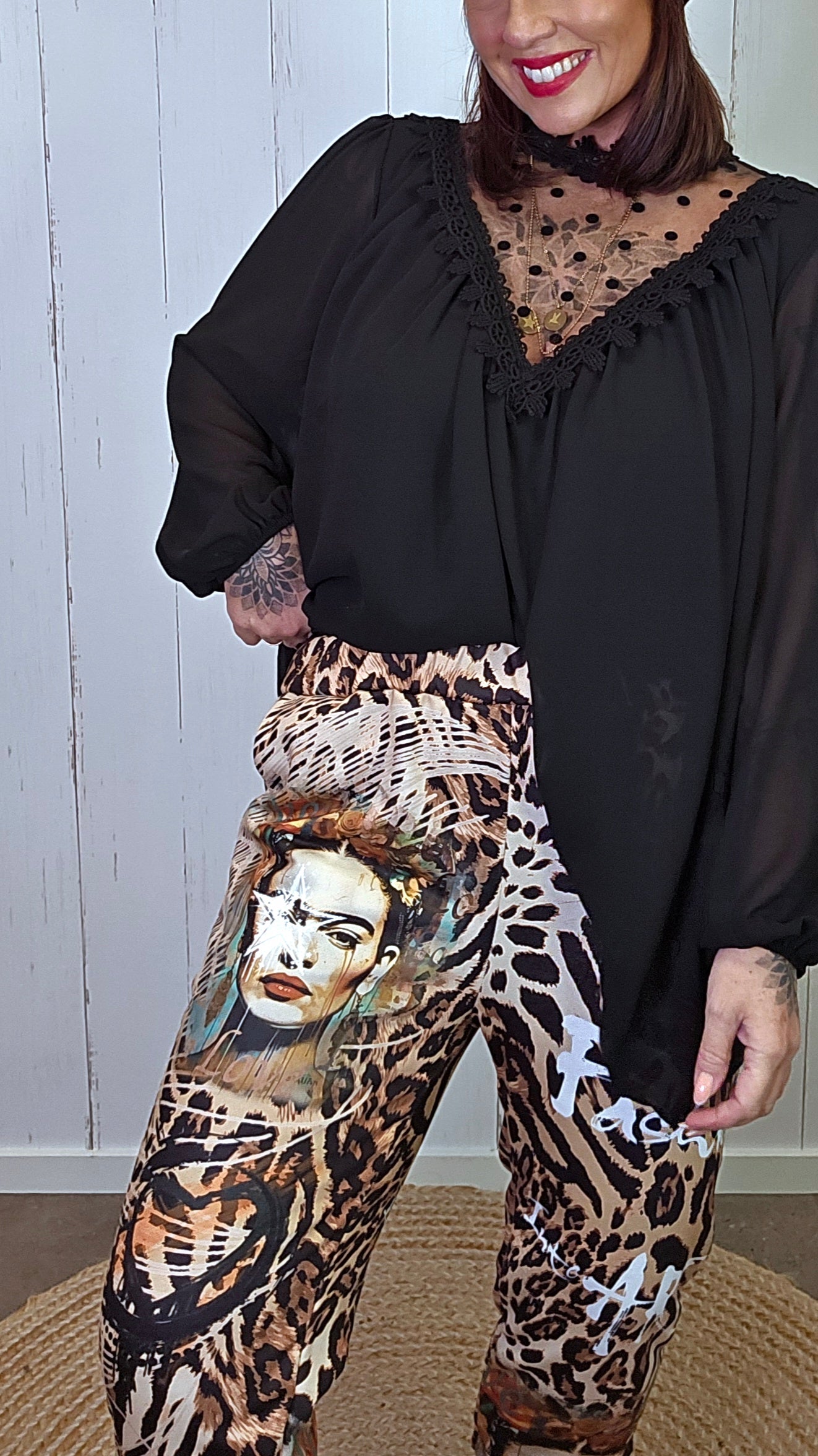 Frida bukse med leopardmønster