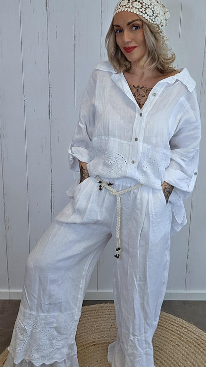 Bella linbukse med broderi hvit