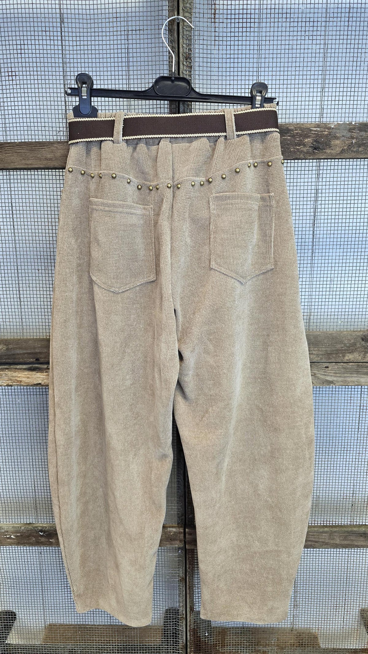 Zoe minikordbukse i barrel-modell beige