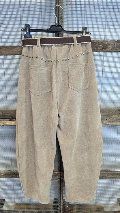 Zoe minikordbukse i barrel-modell beige