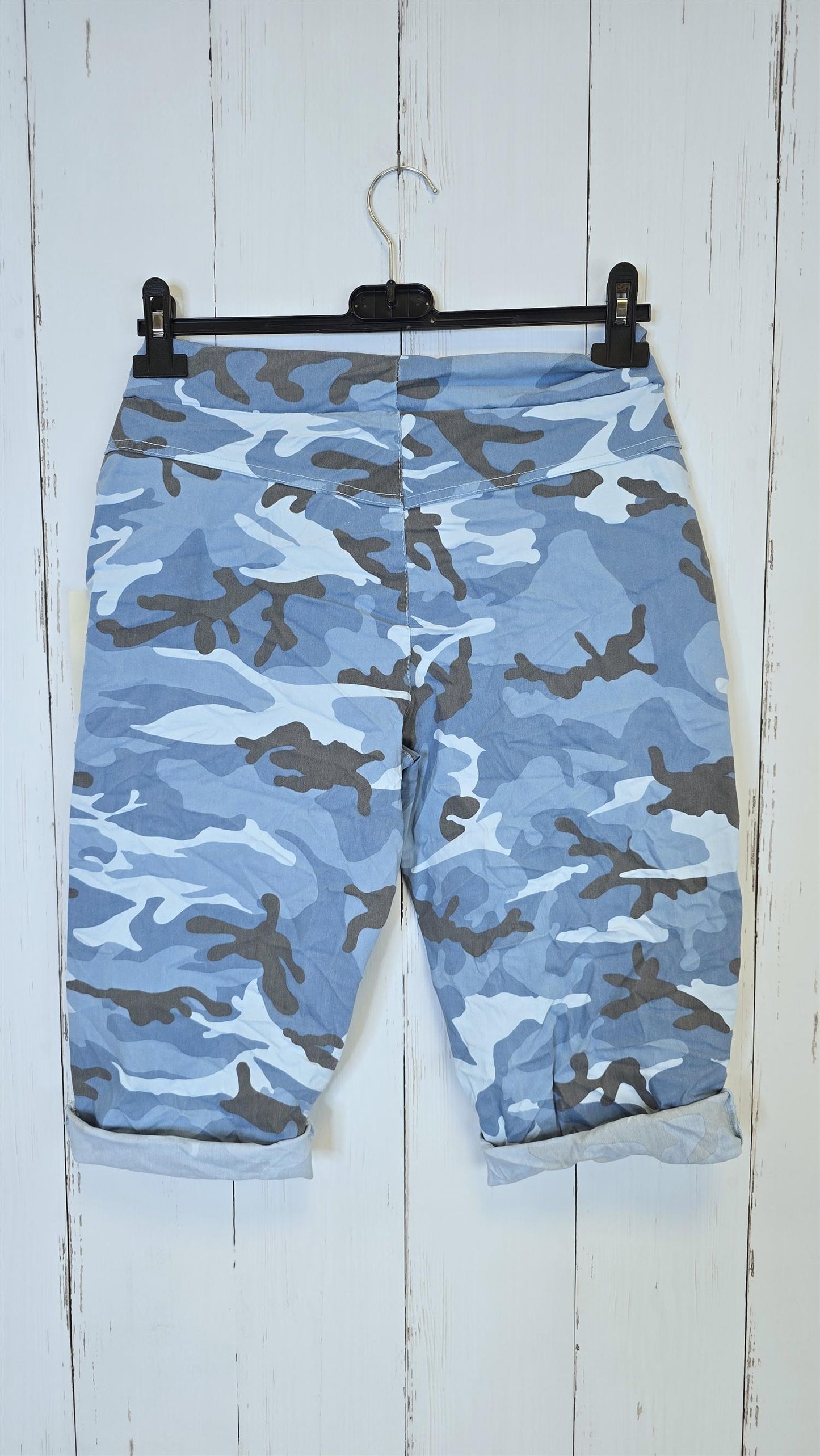 Amara shorts camo Lyseblå