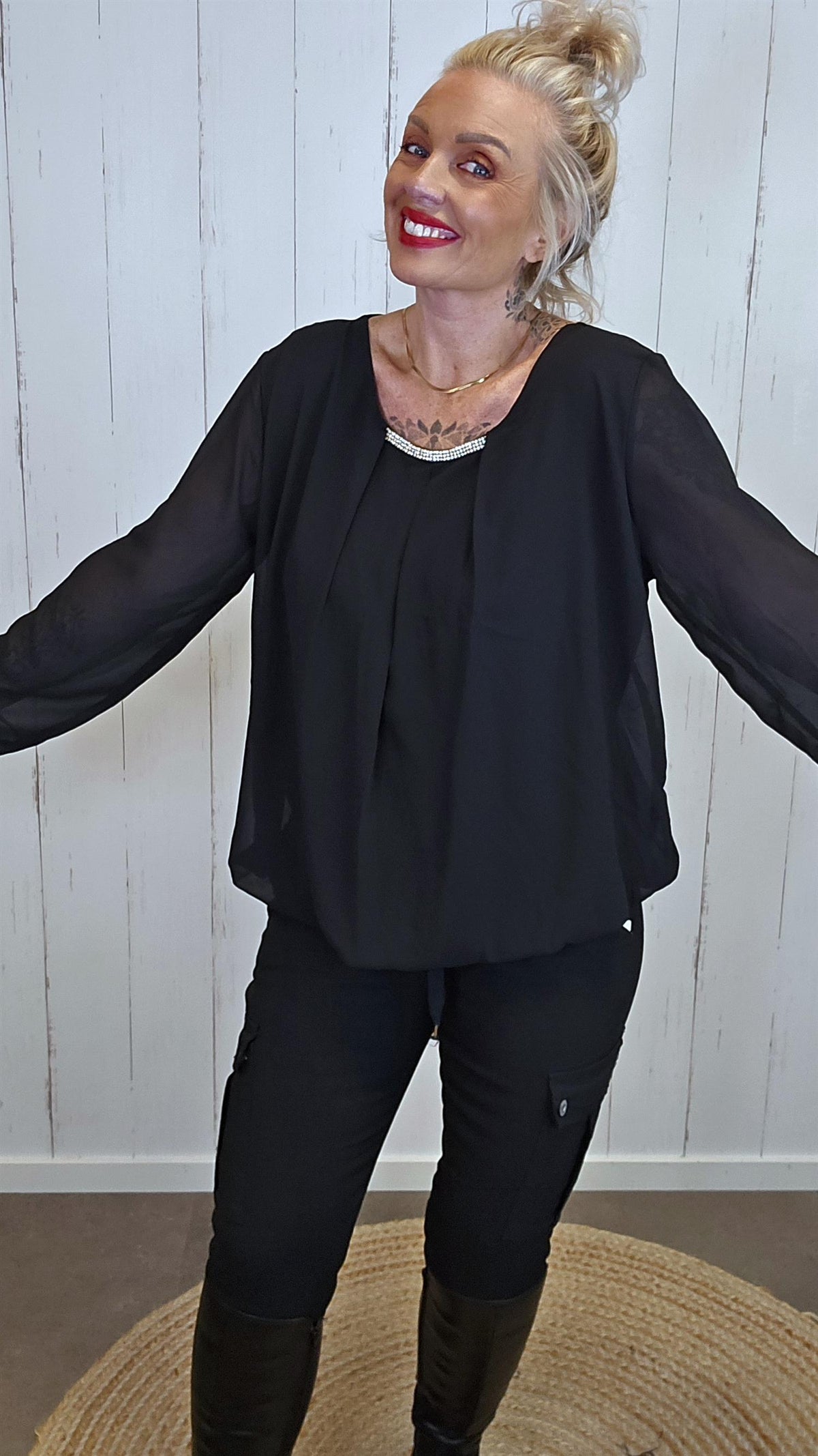 Quinn bluse med blingdetalj svart