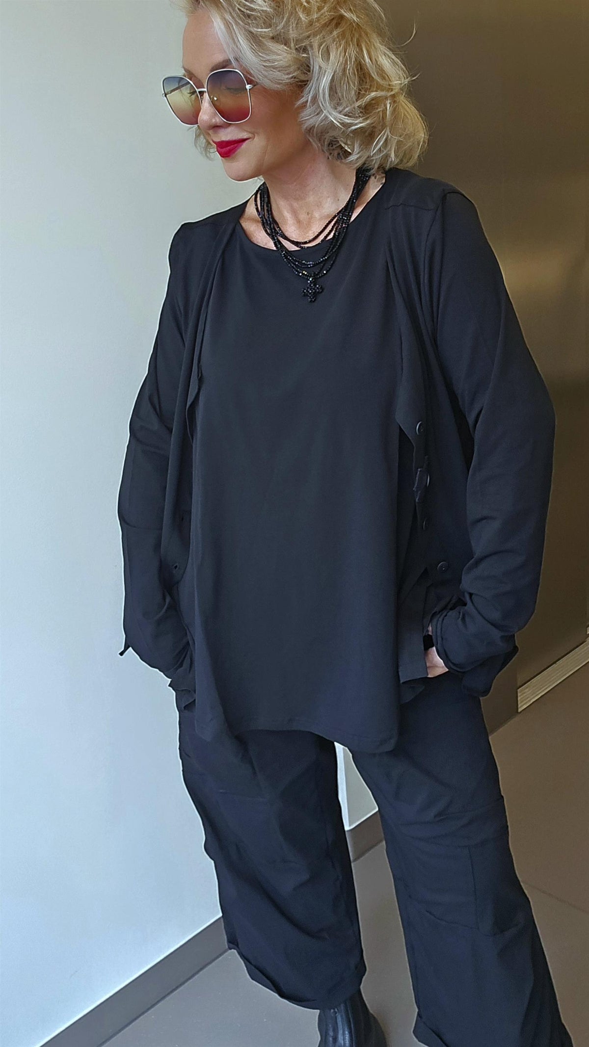 A top svart
