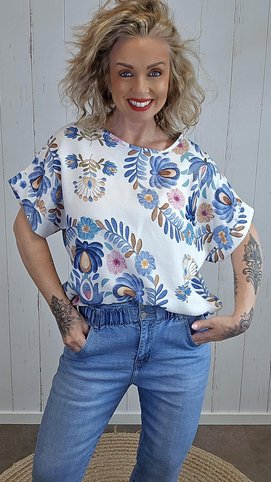 Elena topp med blomsterprint