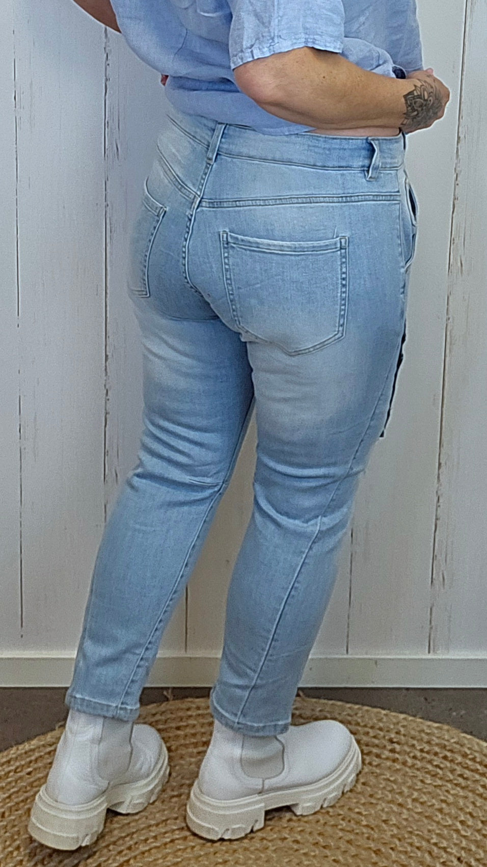 Frida dekorert denimjeans
