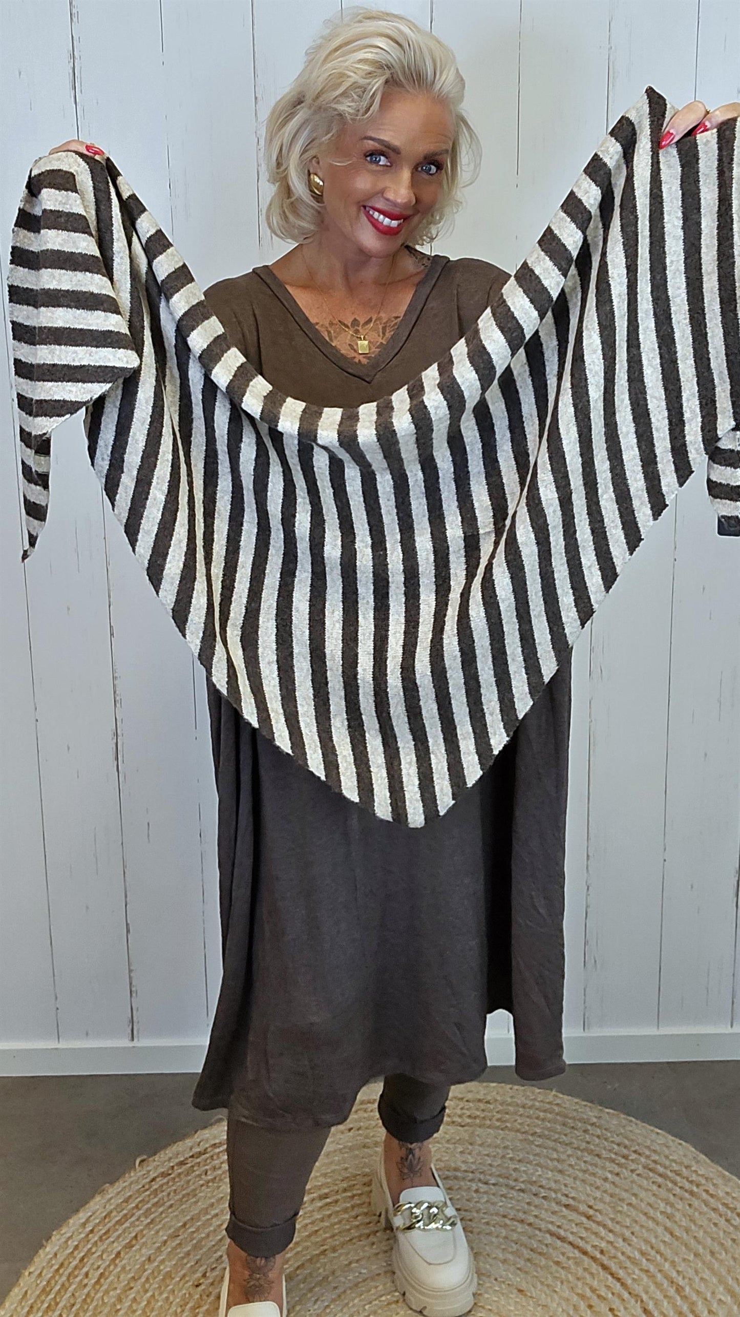 Trekantet skjerf med striper brun