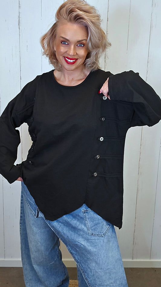 Tanja topp med militærinspirerte detaljer