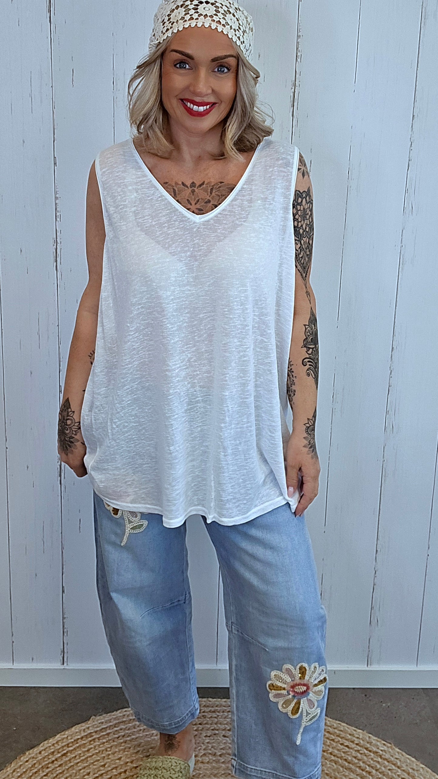 Laura singlet basic Hvit