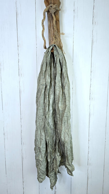 Nadja Lin Skjerf Kaki