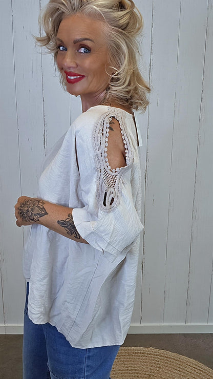 PonchoTopp med Åpne Skuldre beige