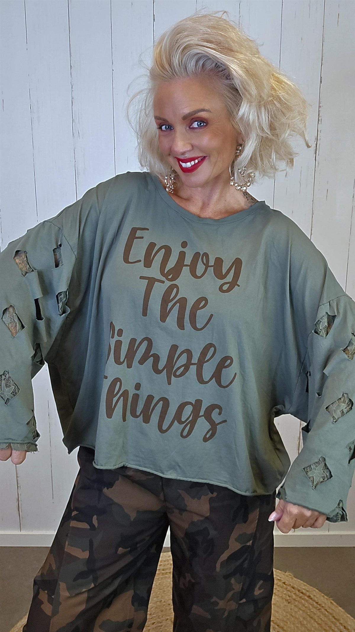Livia oversized topp med blondeermer kaki