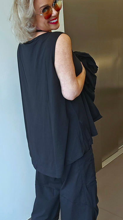 A top svart