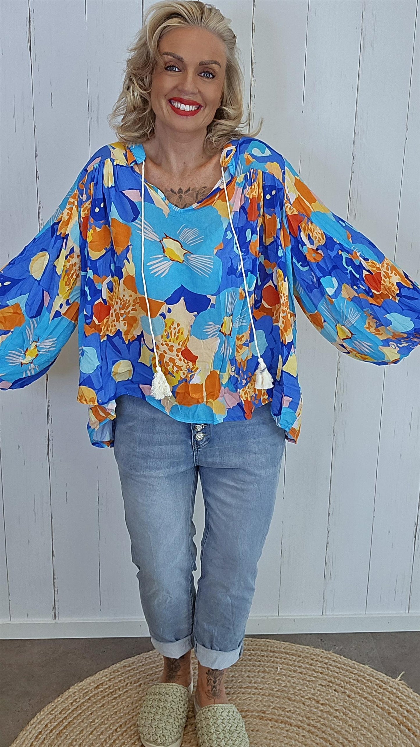 Janine bluse med print blå
